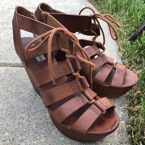 Steve Madden Lace Up Wedge